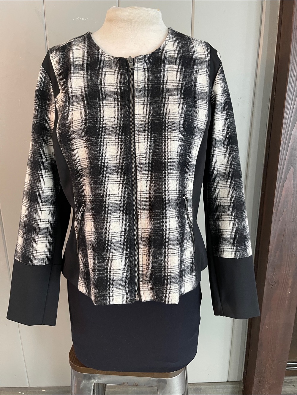 Baccini Jacket Black Beige Plaid Wool Corporate Quiet Luxury Minimalist Business